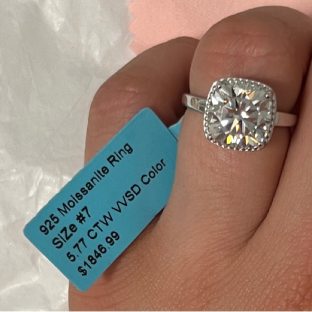 925 Moissanite Ring - Size 7 - Picture 8 of 13